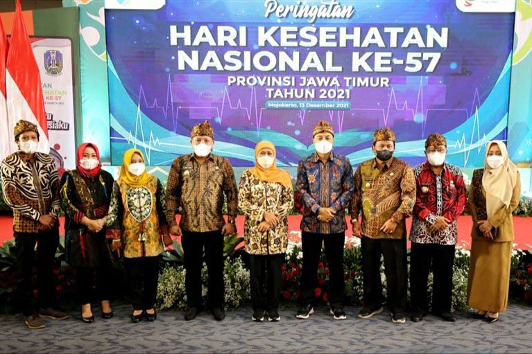 Kota Surabaya Terima Penghargaan Penanganan Covid-19 Terbaik dari Pemprov Jatim