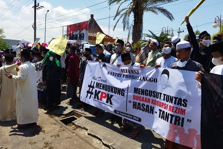 Minta Hasan Aminuddin Dipecat dari Mustasyar NU, Aliansi Santri Probolinggo Gelar Demo