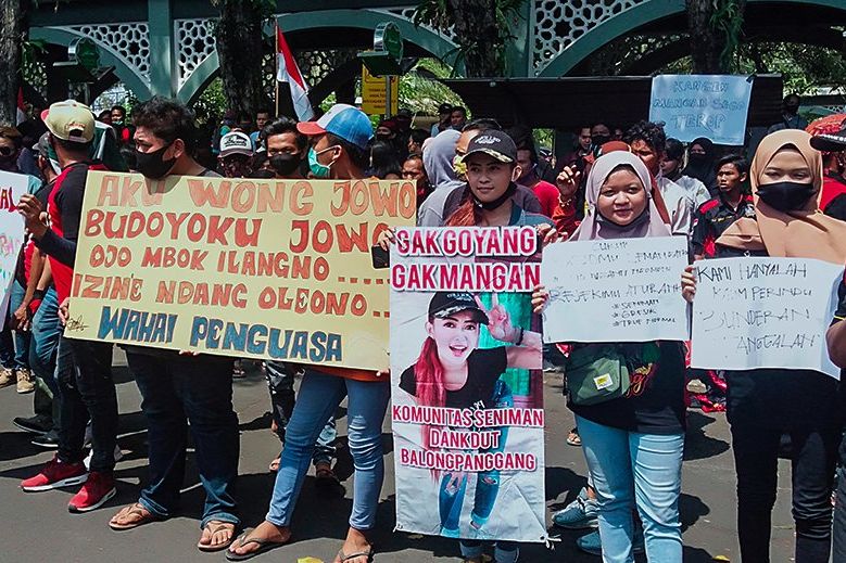Minta Kelonggaran Izin Pertunjukan, Pekerja Seni Gresik Demo