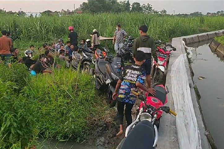 Balap Liar di Mojokerto Dibubarkan, Pebalap Kabur ke Tengah Sawah