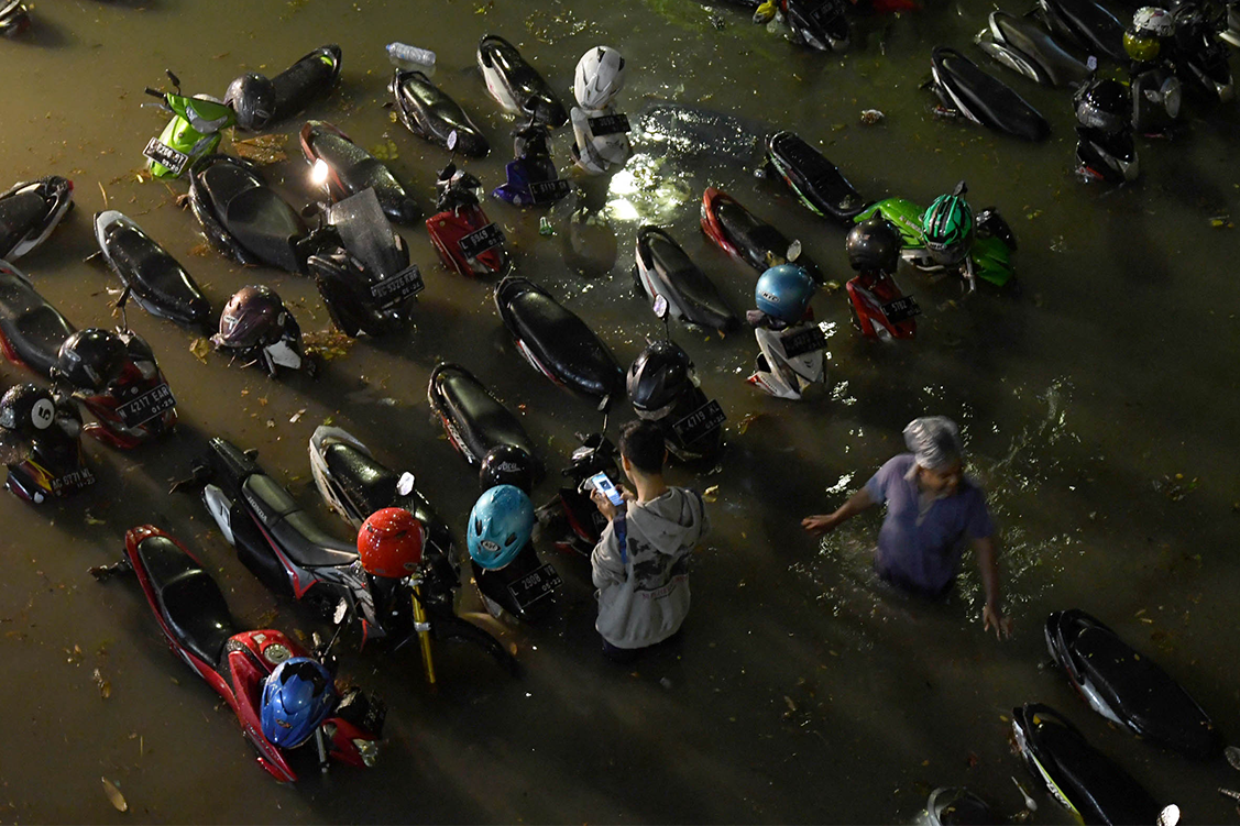 Banjir Kepung Surabaya, BPB Linmas: Pengelola Vida Telat Buka Pintu Air