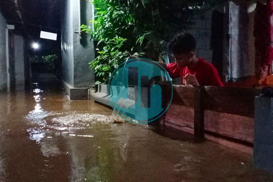 Banjir Setinggi 1 Meter Kembali Menerjang Wilayah Dringu Probolinggo