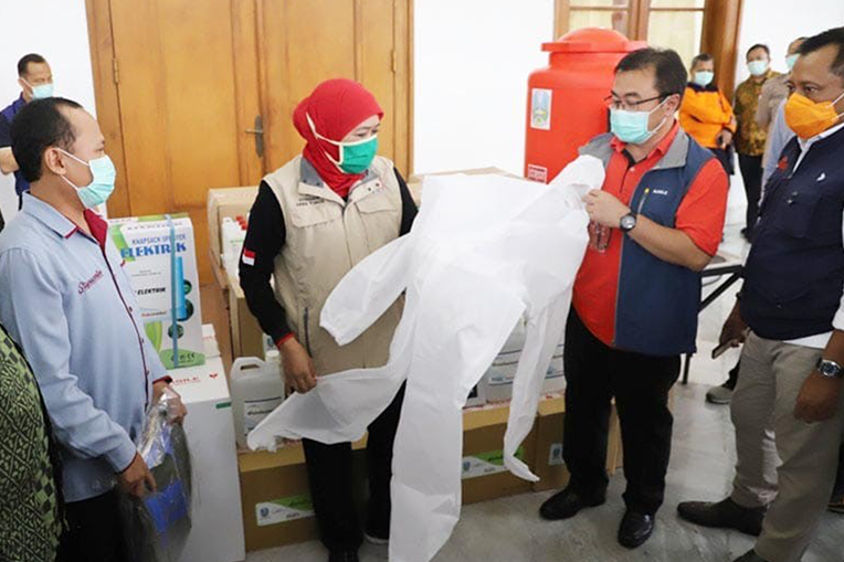 Bantuan Cegah Covid-19 Berupa Wastafel, Khofifah: Bisa Diletakkan di Pasar Tradisional