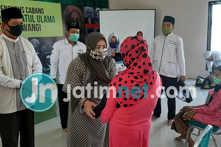Tradisi Sedekah Ramadan Bantu Masyarakat Terdampak Pandemi Covid-19 