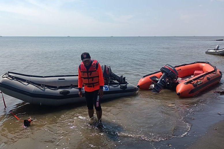 Basarnas Kerahkan 5 Perahu Karet untuk Pencarian Korban Tenggelam di Laut Utara Probolinggo