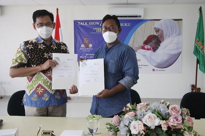 Rayakan Hari Ibu, PFI Kota Surabaya Bedah Buku "IBU" Khofifah Indar Parawansa