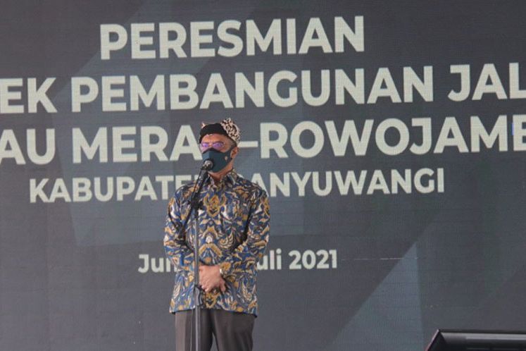 Akses Pulau Merah-Pantai Mustika Menuju Pancer Banyuwangi Dicor