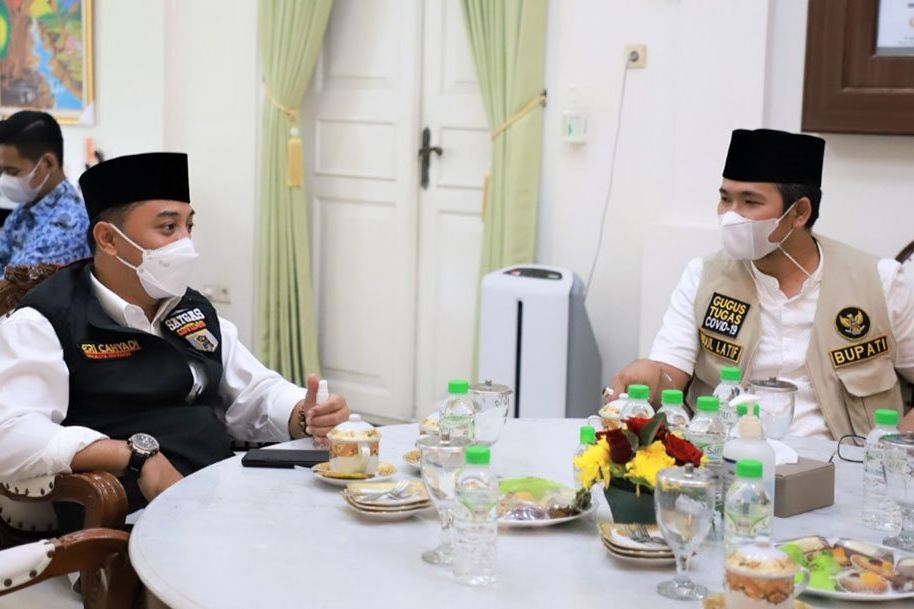 Temui Bupati Bangkalan, Wali Kota Surabaya Siap Beri Bantuan Penanganan Covid-19