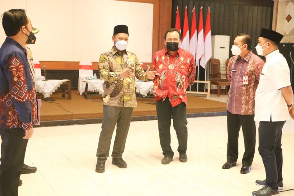 Bupati Gresik Pastikan PTM Untuk SD dan SMP Dimulai Senin Besok