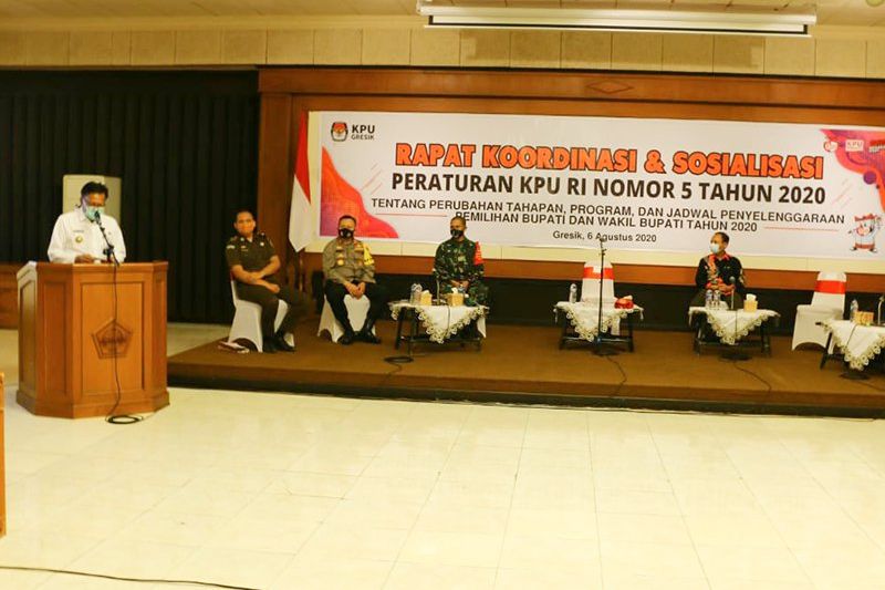 Banyak Banner Paslon Bupati di Gresik Ganggu Keindahan, Ini Perintah Sambari