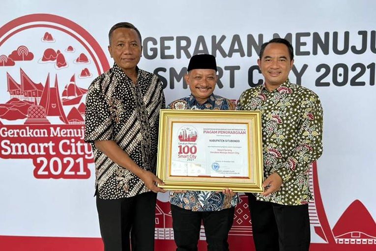 Kabupaten Situbondo Terima Penghargaan Smart Society