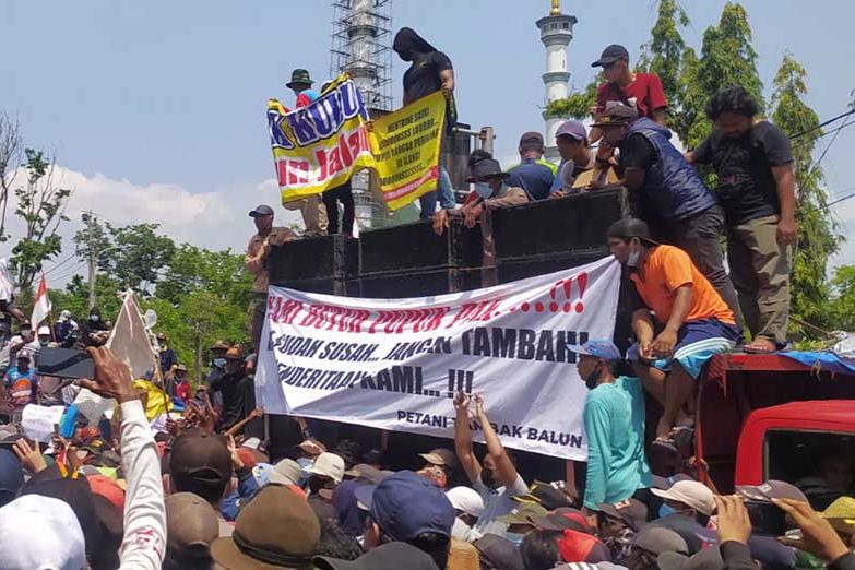 Petani Tambak Geruduk Kantor DPRD dan Pemkab Lamongan