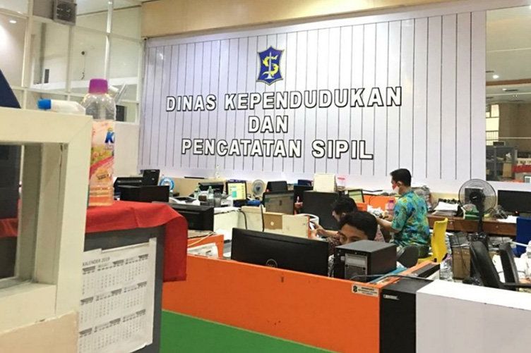 Sanksi Administratif Denda Keterlambatan Pelaporan Kelahiran di Surabaya Dihapuskan