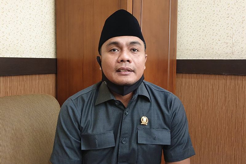 Data Penerima Bansos Covid-19 di Jatim Berantakan
