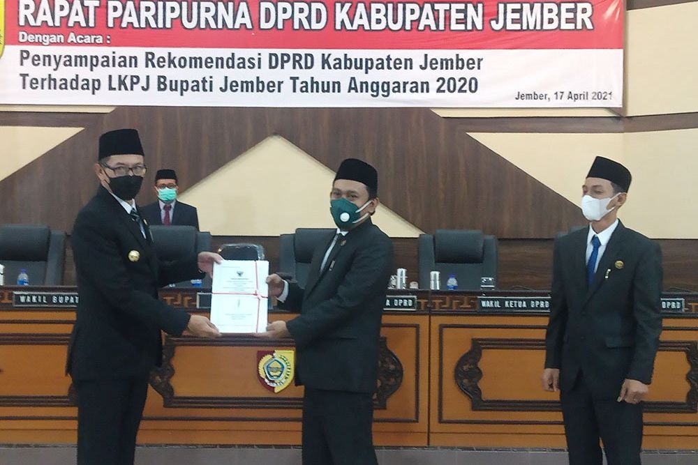 Beri Rapor Merah Atas Pertanggungjawaban Bupati, DPRD Minta Hendy-Firjaun Kejar Ketertinggalan