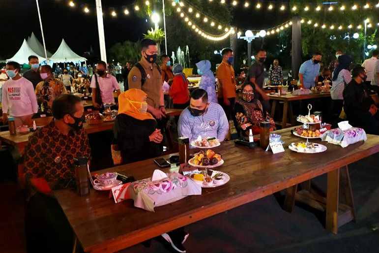 Khofifah dan Risma Duduk Satu Meja di Awarding Kampung Tangguh Semeru