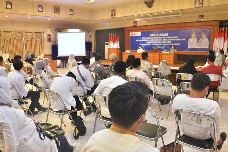 Pemda Gresik Beri Jaminan Ketenagakerjaan Bagi Non ASN