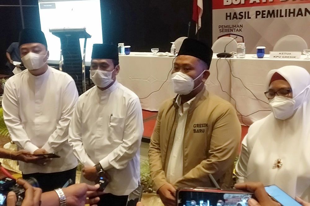 Paslon Gus Yani-Aminatun Resmi Ditetapkan Sebagai Bupati dan Wakil Bupati Terpilih.