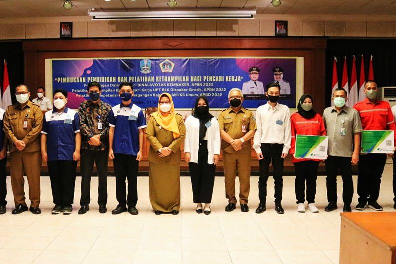 Wabup Gresik Minta Disnaker Cetak Generasi Siap Masuki Pasar Kerja.