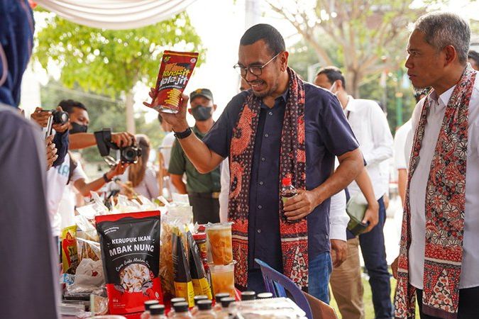 SIG Gelar Bazar UMKM BUMN di Rembang, 5000 Paket Sembako Terjual