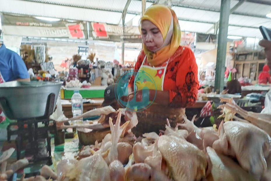 Ramadan, Harga Daging Ayam Naik, Disperindag Jatim Cari Penyebabnya