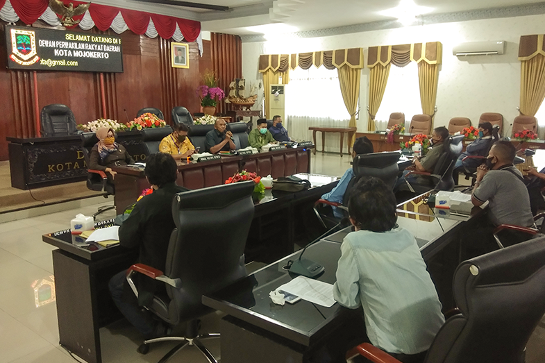 Jam Malam Pencegahan Covid-19 Berlaku, Perwakilan PKL Minta SE Wali Kota Mojokerto Dicabut