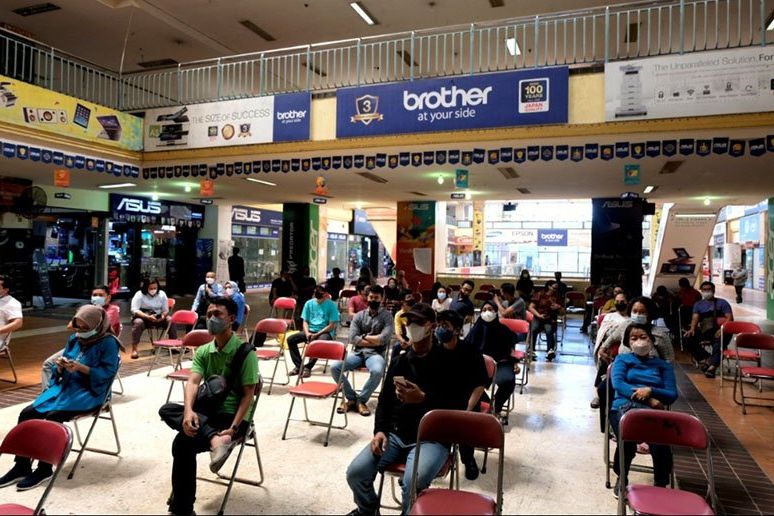 Stand Pedagang Hitech Mall Mulai Direlokasi