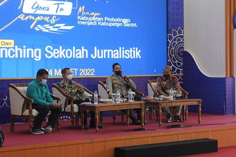 PWI Probolinggo Bekali Mahasiswa UNUJA Ilmu Jurnalistik, Tangkal Informasi Hoaks