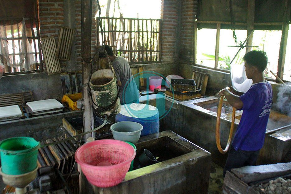 Menilik Kampung Tahu di Situbondo