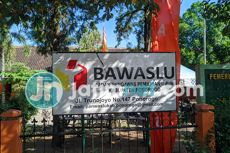 Bawaslu Akan Panggil Dua Kadin Yang Mendaftar Bacawabup