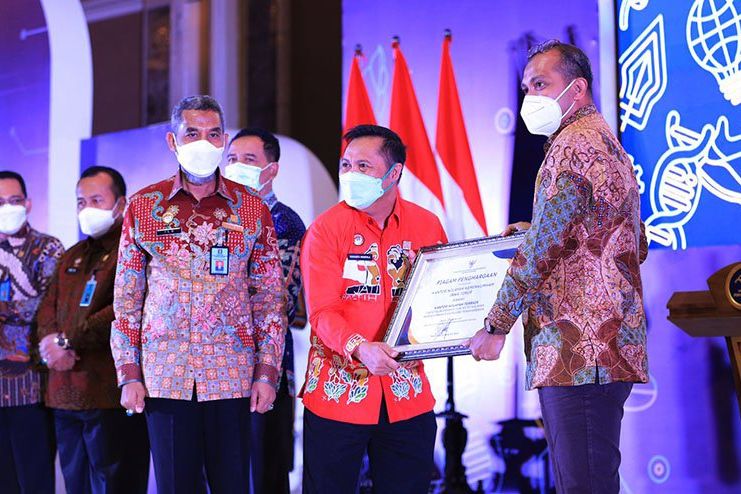Kemenkumham Jatim Sabet Juara Indonesia Intellectual Property Awards dan PR Kumham Awards 2021