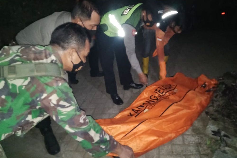 Mencari Pakis, Warga Temukan Kerangka Tertelungkup