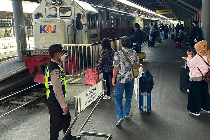 Mulai Hari Ini, Daop 8 Terapkan Aturan Terbaru Naik KA