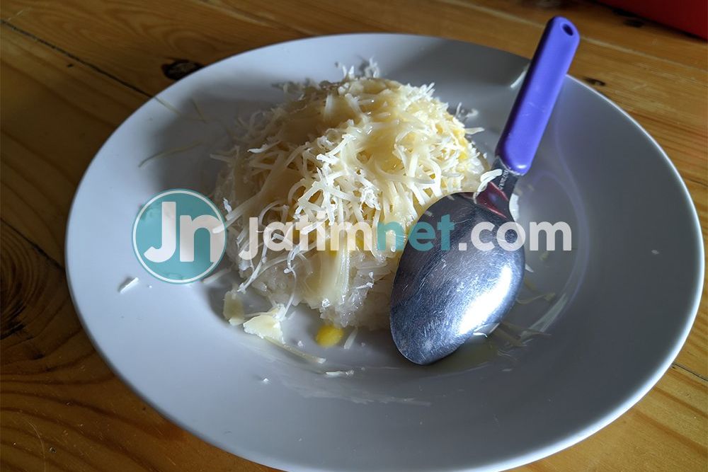 Lezatnya Ketan Durian Sambil Menikmati Indahnya Telaga Ngebel