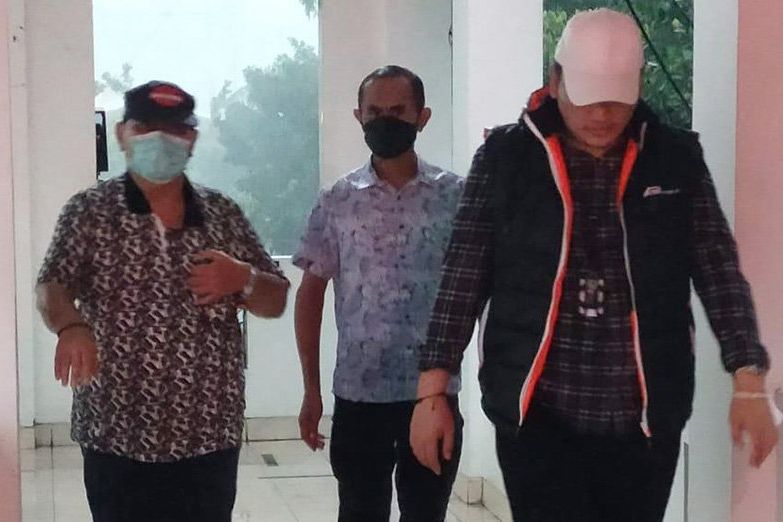 Buron 9 Tahun Kasus Korupsi, Mantan Bapeda Mentawai Ditangkap di Surabaya