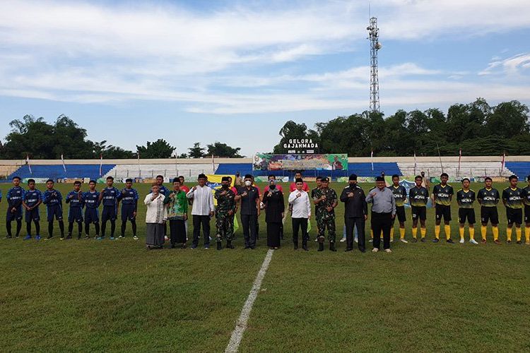Liga Santri Digelar di Kabupaten Mojokerto, Bupati Ikfina : Kick Off Pertama Gus Barra