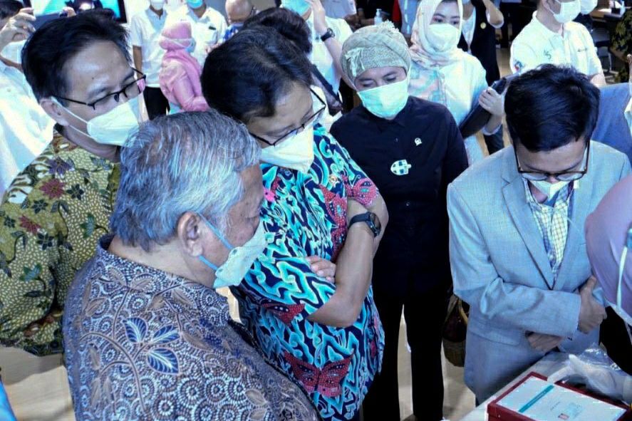 Tinjau <em>i-nose c-19</em>, Menkes Sebut Lansia Miliki Fatality Rate Terhadap Covid-19