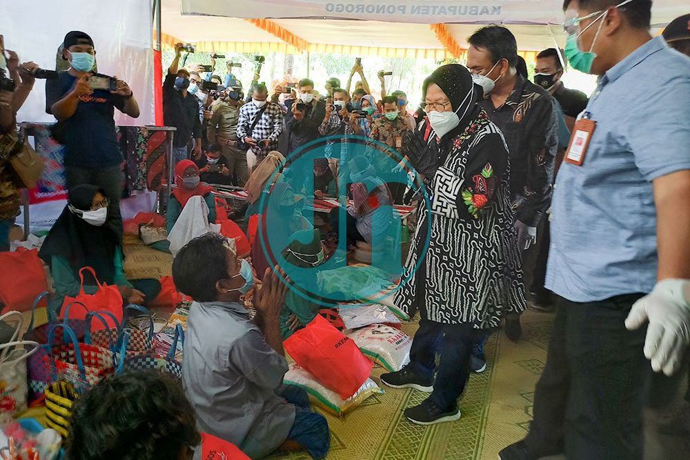 Di Ponorogo, Risma Berikan Bantuan Bagi Warga Berkebutuhan Khusus