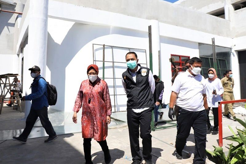 Tinjau Rumah Sakit Lapangan Tembak, Mensos Risma: Alhamdulillah, ini yang Paling Relevan!