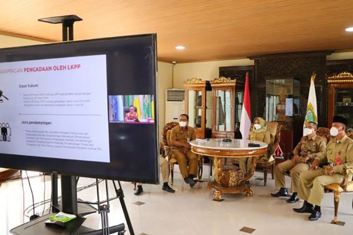  Berantas Korupsi, Wali Kota Mojokerto Hadiri Rakor Bersama Kemendagri, KPK dan LKPP