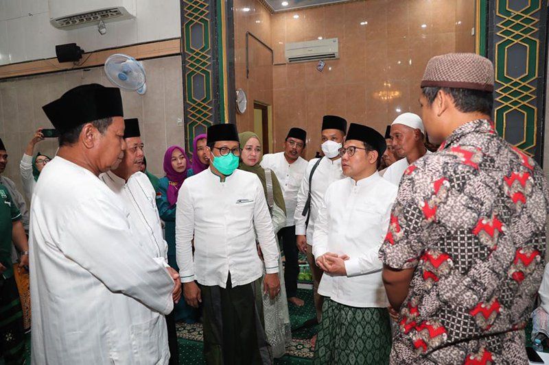 Ikuti Tahlil 7 Hari Warga Benowo Korban Tol Sumo, Muhaimin Sampaikan Empati