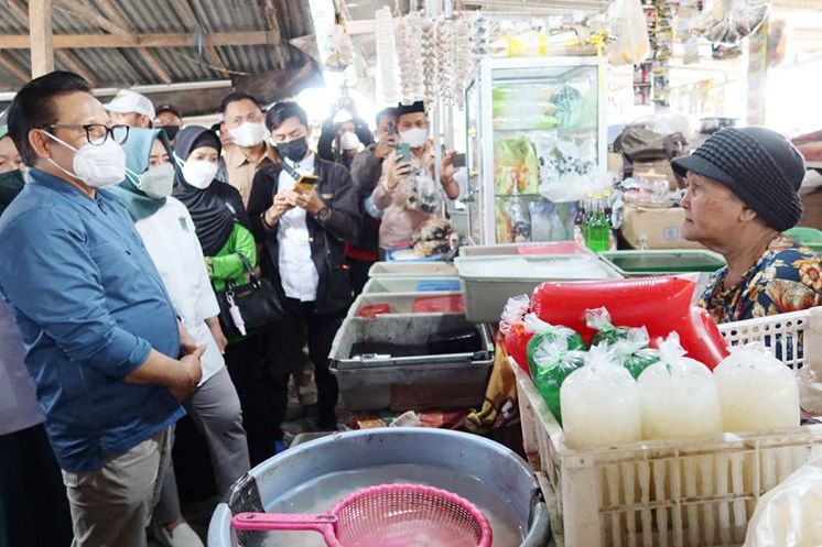 Muhaimin Blusukan di Pasar Rogojampi Banyuwangi, Pedagang Curhat Harga Sembako Naik