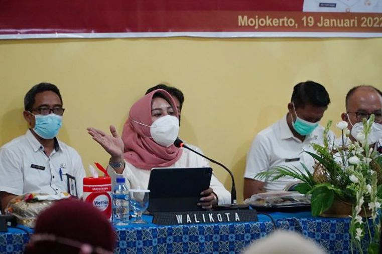 Di Kelurahan Kauman, Ning Ita Imbau Pembangunan Sesuai Potensi Kebutuhan