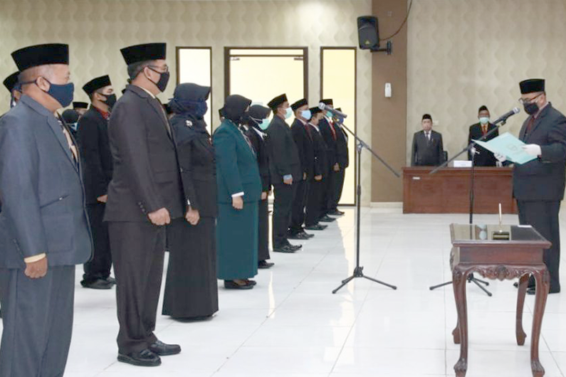 Pemkab Probolinggo Mutasi 36 Pejabat Eselon  III dan IV