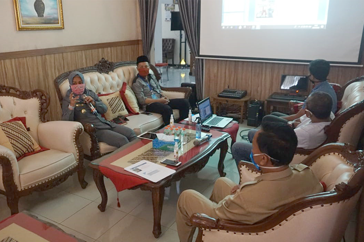 Bentuk Kemandirian Warga, Ning Ita Canangkan Kampung Mapan