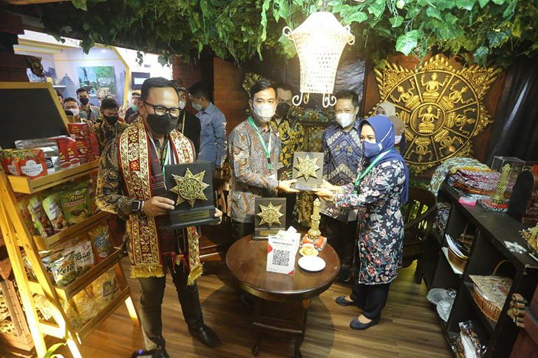 Usung Konsep Smart City Berbudaya, Stand Expo Kota Mojokerto Banyak Dikunjungi Kepala Daerah