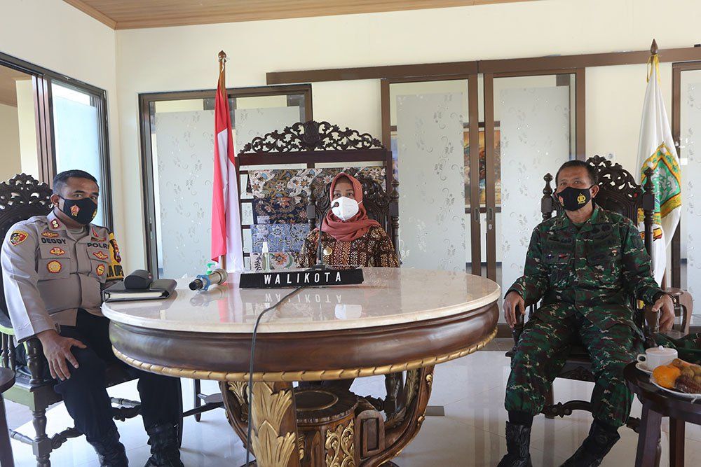 Angka Covid-19 Kota Mojokerto Terus Melandai, Ning Ita Menilai PPKM Sangat Efektif