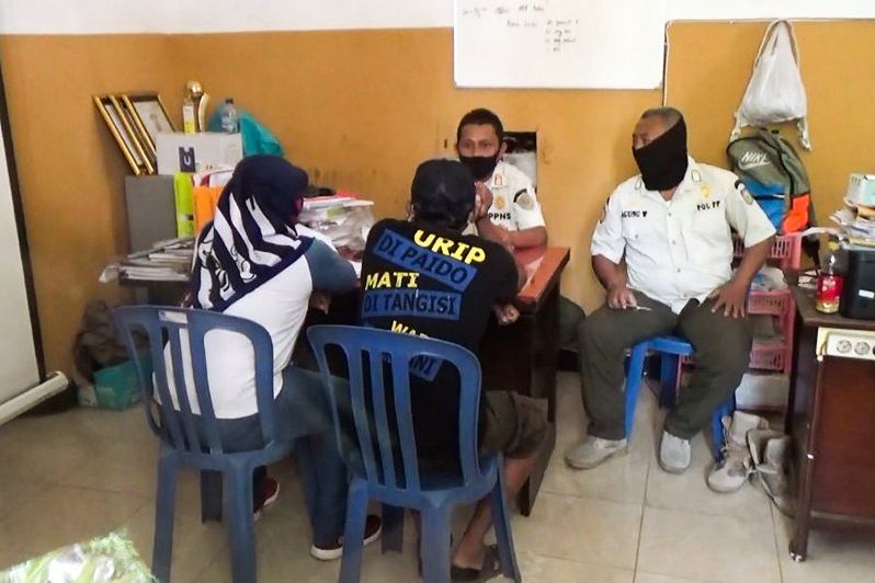 Diduga Aysik Berbuat Mesum, Oknum Guru di Probolinggo Digerebek