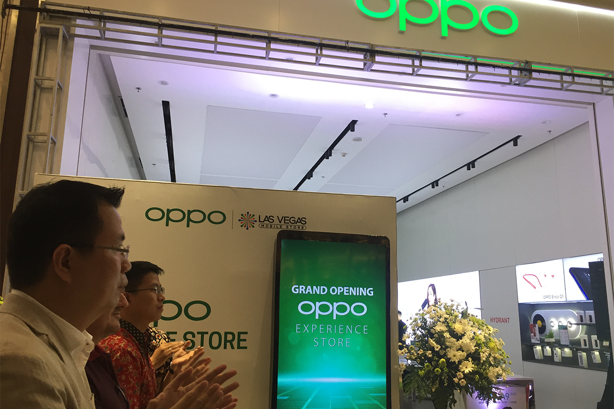 Oppo Bidik Pasar Menengah Atas di Surabaya