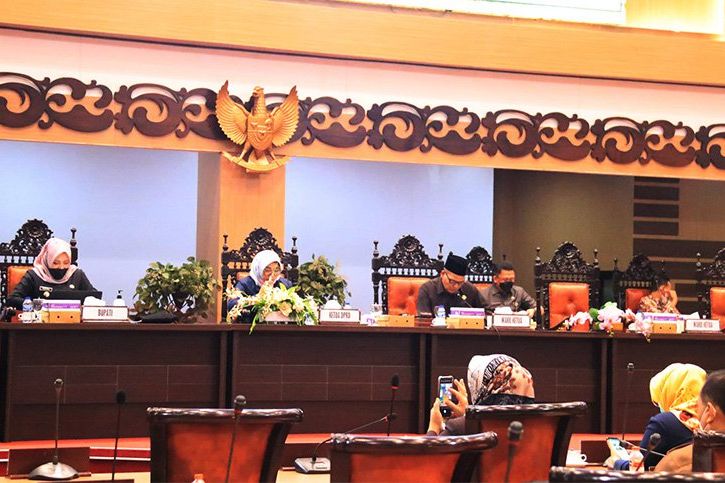SILPA Hingga Saldo dan Kas Daerah Dipertanyakan DPRD Kabupaten Mojokerto Saat Rapat Paripurna